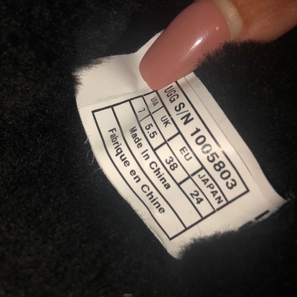 Uggs Australia Black Boots - Picture 5 of 6